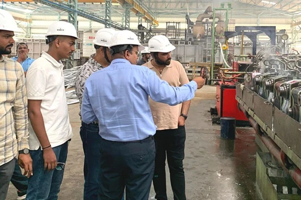 Strengthening Connections with Surat’s Top Contractors